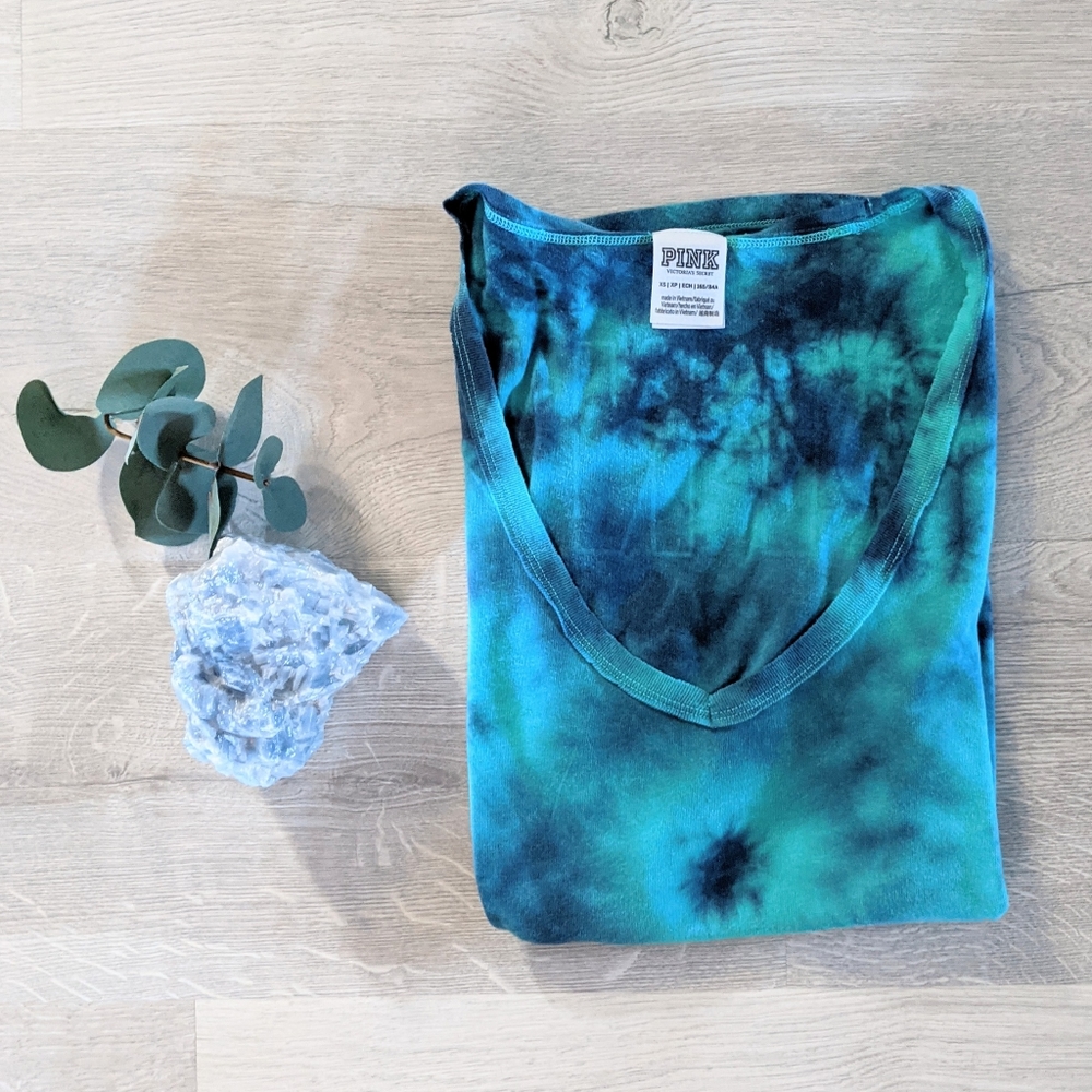 VS Pink V Neck Aqua Teal Blue Tie Dye Tee Shirt - Picture 3 of 6